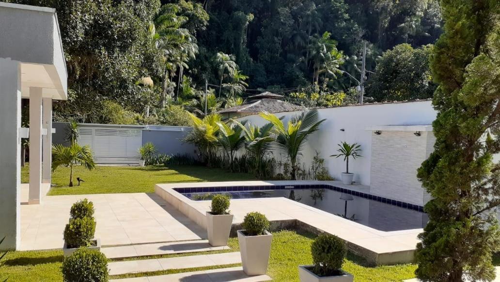 Linda Casa Em Parati Esterno foto