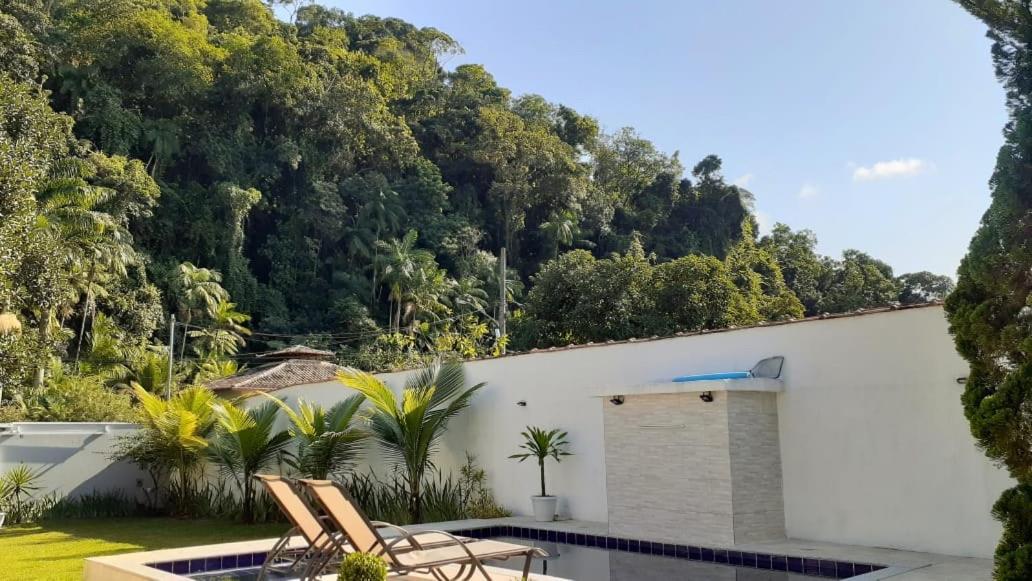Linda Casa Em Parati Esterno foto