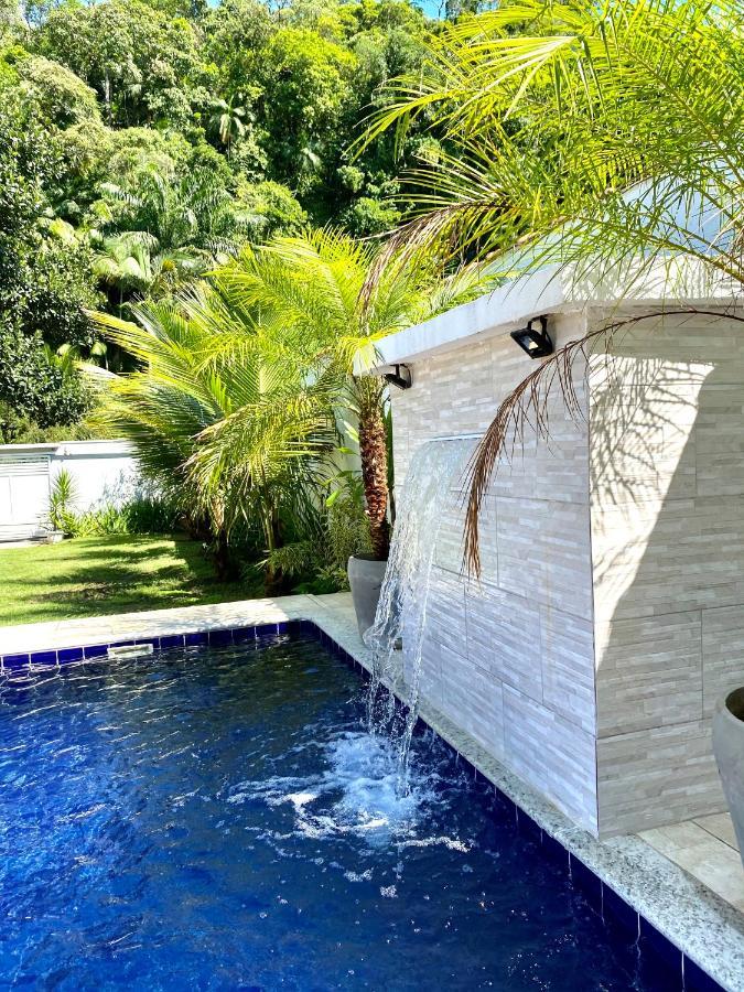 Linda Casa Em Parati Esterno foto