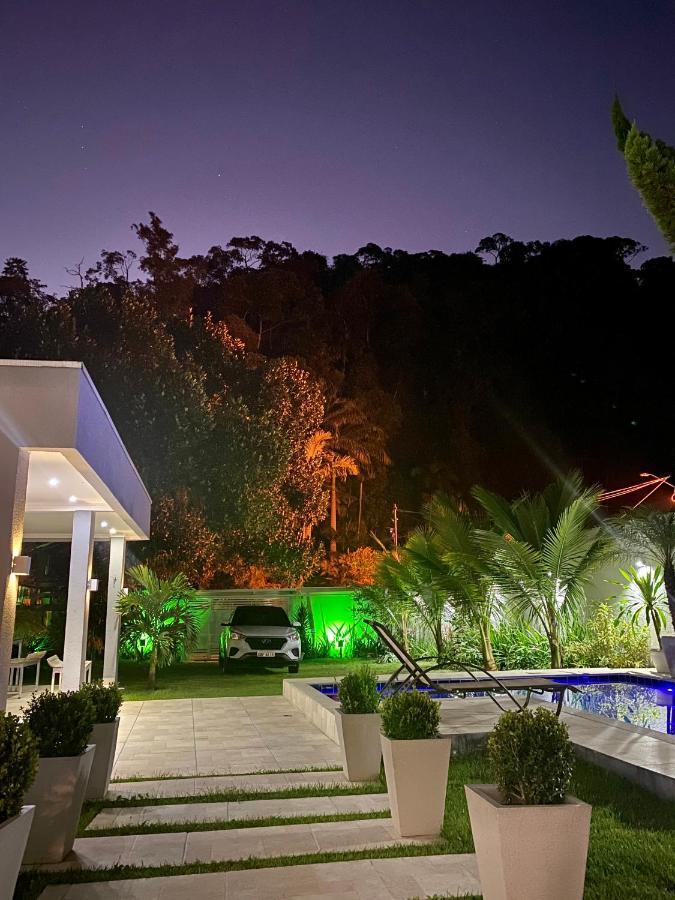 Linda Casa Em Parati Esterno foto